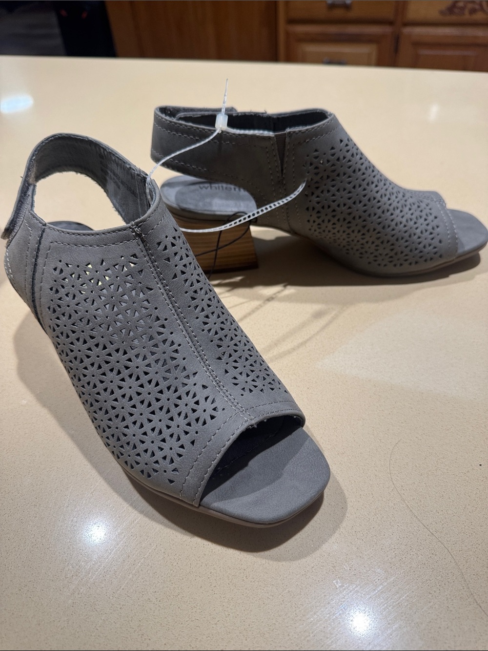 White Mountain Women's Grey Laser-Cut Slingback Sandals - Picture 2 of 3